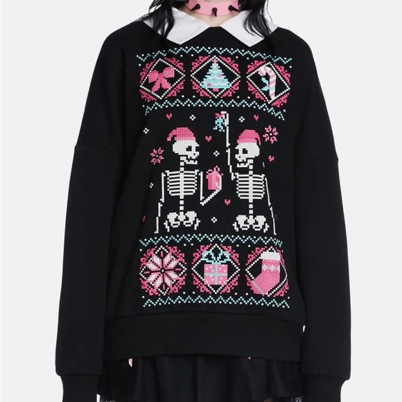 NWT KISS AND TELL OVERSIZED CHRISTMAS SHIRT - Picture 1 of 5